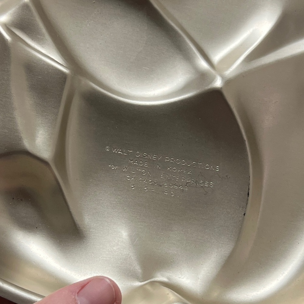 Wilton Disney Winnie the Pooh Cake Pan Bakeware Retired 1995 Vintage 2105-3000 - Picture 3 of 3